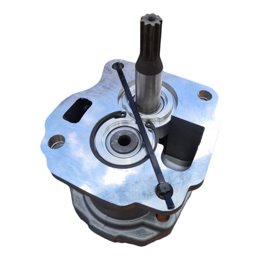 D61958 - CASE - BOMBA TRANSMISION 9 DIENTES 